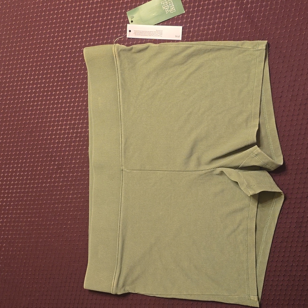 Wild Fable Gray Bike Shorts Soft Lightweight Design Sz L NWT